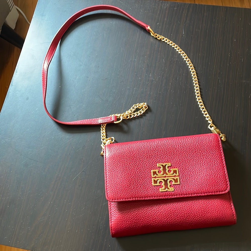 Nwot Tory Burch red crossbody
